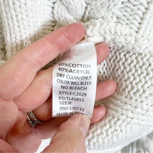 Umgee CableKnit Fringe Sweater Creamy White Size Medium - Picture 10 of 10